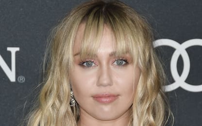 Miley Cyrus, è uscito il video del nuovo singolo Jaded