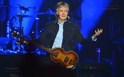 Paul McCartney nega di aver clonato la voce di John Lennon con l'AI