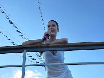 Elodie in concerto a Capri: “E’ la prima volta e dunque è bellissimo"