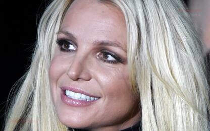 Britney Spears balla con i coltelli, un vicino chiama le autorità