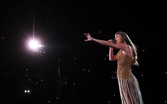 BUENOS AIRES, ARGENTINA - NOVEMBER 09: EDITORIAL USE ONLY. NO BOOK COVERS. Taylor Swift performs onstage during " Taylor Swift | The Eras Tour" at Estadio MÃ¡s Monumental Antonio Vespucio Liberti on November 09, 2023 in Buenos Aires, Distrito Federal. (Photo by Marcelo Endelli/TAS23/Getty Images for TAS Rights Management)