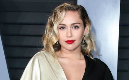 Miley Cyrus parla del suo passato nel nuovo singolo Used To Be Young