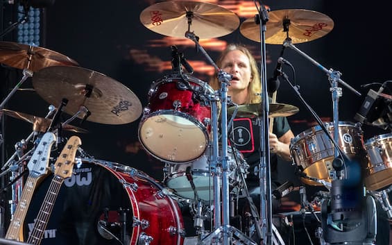 Gli AC/DC annunciano la nuova line-up: il nuovo batterista è Matt Laug