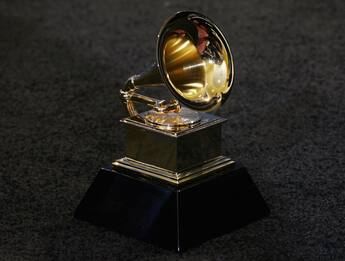 Grammy, no a canzone con voci fake di Drake e The Weeknd creata con IA