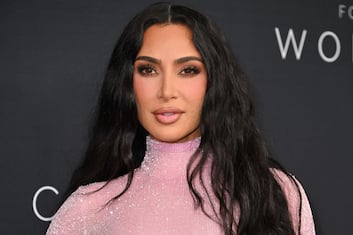 Kim Kardashian e la lotta segreta contro l'acne