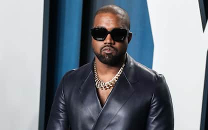 Kanye West, 8 dipendenti fanno causa: sfruttati e insultati