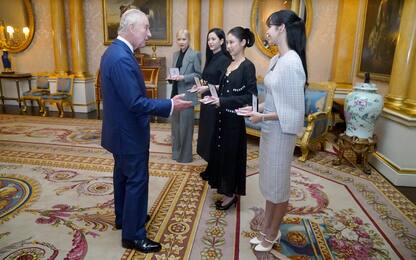 Le BlackPink a Buckingham Palace, il video dell'incontro con Re Carlo