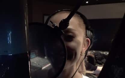 Ariana Grande in studio di registrazione: il video della popstar