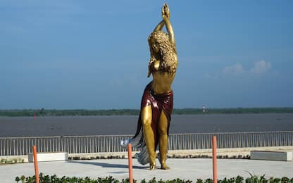 Shakira, a Barranquilla svelata la statua dedicata alla popstar