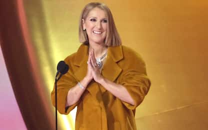 Grammy Awards, Céline Dion sul palco dopo l’annuncio della malattia