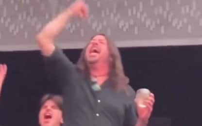 Dave Grohl scatenato al live degli U2 allo Sphere di Las Vegas. VIDEO