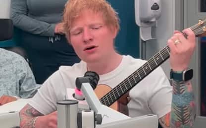 Ed Sheeran ha suonato per i bambini dell'ospedale di Boston