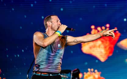 Coldplay, arriva il nuovo singolo Feelslikeimfallinginlove