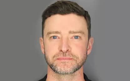 Justin Timberlake durante l'arresto non riconosciuto dal poliziotto