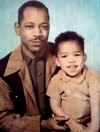 Al Hendrix et son fils Jimi Hendrix a l age de trois ans (pere et fils) en 1945