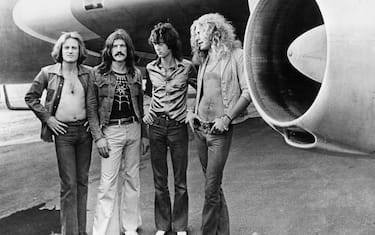 1968I Led Zeppelin sono stati un gruppo musicale britannico formato nel 1968, considerato tra i grandi innovatori del rock e tra i principali pionieri dell'hard rock.Nella Foto: I Led Zeppelin 