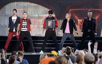 SWITZERLAND MUSIC BACKSTREET BOYS epa04320204 Members of the US band Backstreet Boys perform during their concert at the Live at Sunset festival in Zurich, Switzerland, 17 July 2014. EPA/STEFFEN SCHMIDT