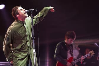 GRAEFENHAINICHEN, GERMANY - JULY 19:  Liam Gallagher (L) and Noel Gallagher (R) of Oasis perform live at the Melt! Festival in Ferropolis on July 19, 2009 in Graefenhainichen, Germany.  (Photo by Marco Prosch/Getty Images)