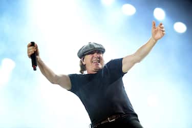 epa06236505 (FILE) British singer Brian Johnson of Australian hard rock band AC/DC performs on stage during their concert at the National Stadium in Warsaw, Poland, 25 July 2015.  (reissued 30 September 2017). Brian Johnson will celebrate his 70th birthday on 05 October 2017.  EPA/JACEK TURCZYK POLAND OUT