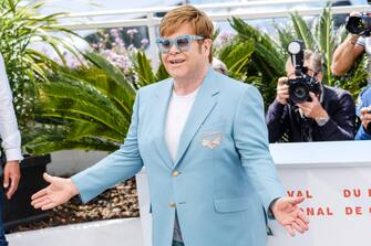 Cannes, France. 16th May, 2019. Elton John poses at a photocall for Rocketman on Thursday 16 May 2019 at the 72nd Festival de Cannes, Palais des Festivals, Cannes. Pictured: Elton John. Picture by Credit: Julie Edwards/Alamy Live News