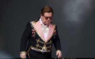 1206593963 AUCKLAND, NEW ZEALAND - FEBRUARY 16: Elton John performs at Mt Smart Stadium on February 16, 2020 in Auckland, New Zealand. (Photo by Dave Simpson/WireImage)