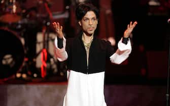 LOS ANGELES, CA - MARCH 19:  Musician Prince is seen on stage at the 36th NAACP Image Awards at the Dorothy Chandler Pavilion on March 19, 2005 in Los Angeles, California. Prince was honored with the Vanguard Award.  (Photo by Kevin Winter/Getty Images)