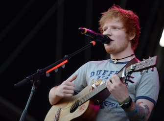 epa03362358 British singer Ed Sheeran performs his concert during the 'Frequency 2012' festival in St. Poelten, Austria, 15 August 2012. The festival runs from 15 to 18 August.  EPA/HERBERT P. OCZERET