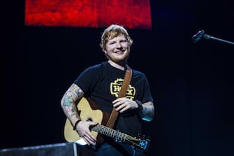 epa05886754 British singer-songwriter Ed Sheeran performs during a concert at the Ziggo Dome in Amsterdam, The Netherlands, 03 April 2017.  EPA/PAUL BERGEN   EDITORIAL USE ONLY