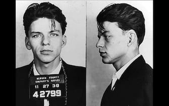 Foto segnaletica di Frank Sinatra - FRANK SINATRA fu accusato di adulterio in New Jersey nel 1938. Ref: 64630SC.