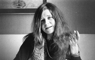 5th April 1969:  American blues-rock singer Janis Joplin (1943 - 1970), of the group Big Brother and the Holding Company.  (Photo by Evening Standard/Getty Images)