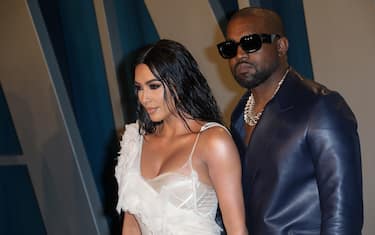 BEVERLY HILLS, CALIFORNIA - FEBRUARY 09: Kim Kardashian and Kanye West attend the 2020 Vanity Fair Oscar Party at Wallis Annenberg Center for the Performing Arts on February 09, 2020 in Beverly Hills, California. (Photo by Toni Anne Barson/WireImage)