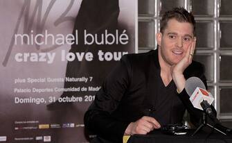 MADRID, SPAIN - OCTOBER 31: Michael Buble Meets with Press at Palacio de los Deportes on October 31, 2010 in Madrid, Spain.  (Photo by Pablo Blazquez Dominguez/Getty Images)