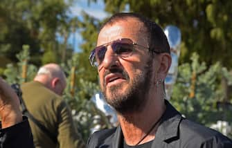 BEVERLY HILLS, CALIFORNIA - NOVEMBER 02: Musician Ringo Starr attends a public art dedication for his donated sculpture "Peace and Love" at Beverly Gardens Park on November 02, 2019 in Beverly Hills, California. (Photo by Michael Tullberg/Getty Images)