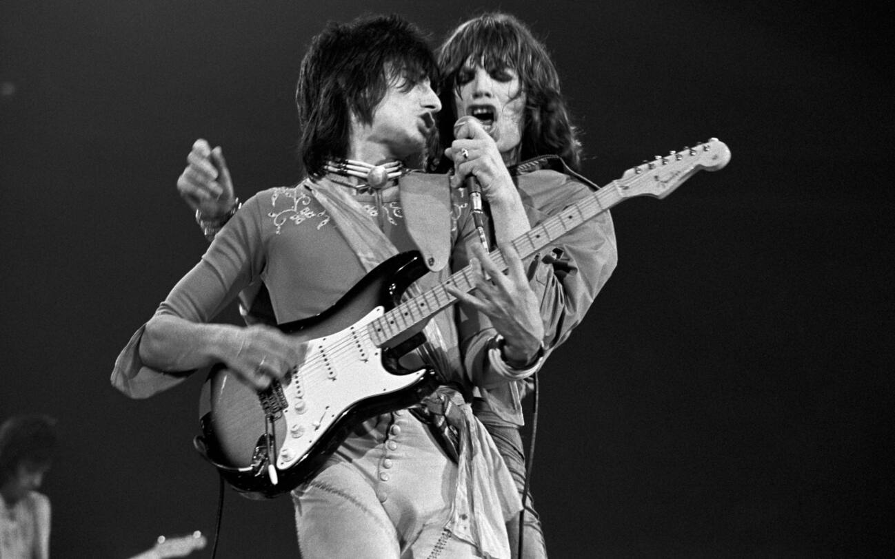 Ronnie Wood compie 75 anni le 10 cose da sapere sul chitarrista dei Rolling Stones. FOTO Sky TG24