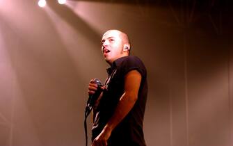 SAMUEL ROMANO, VOCE DEI SUBSONICA IN CONCERTO A TORINO SAMUEL ROMANO, VOCE DEI SUBSONICA IN CONCERTO A TORINO (TORINO - 2005-10-17, Maurizio Pisani / Mediamind) p.s. la foto e' utilizzabile nel rispetto del contesto in cui e' stata scattata, e senza intento diffamatorio del decoro delle persone rappresentate