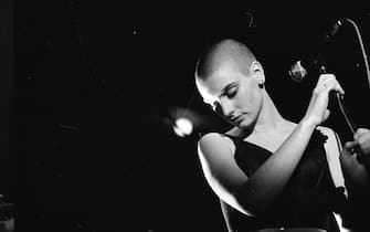 Sinead O'Connor on stage at the Olympic Ballroom, 04/03/1988 (Part of the Independent Newspapers Ireland/NLI Collecton).