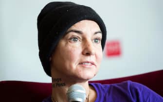 epa10770140 (FILE) - Irish singer-songwriter Sinead O'Connor attends a press event during the Budapest Spring Festival, in Budapest, Hungary, 22 April 2015 (reissued 26 July 2023). O'Connor has died at the age of 56, the singer's family announced on 26 July 2023.  EPA/Balazs Mohai HUNGARY OUT *** Local Caption *** 51900054