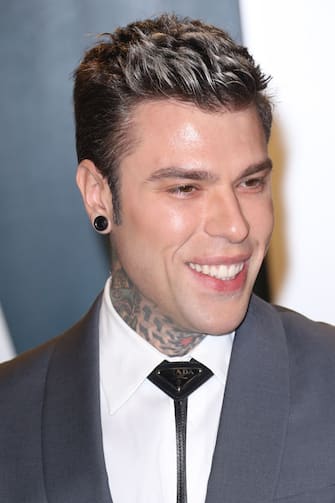 BEVERLY HILLS, CALIFORNIA - FEBRUARY 09:  Fedez attends the 2020 Vanity Fair Oscar Party at Wallis Annenberg Center for the Performing Arts on February 09, 2020 in Beverly Hills, California. (Photo by Toni Anne Barson/WireImage)