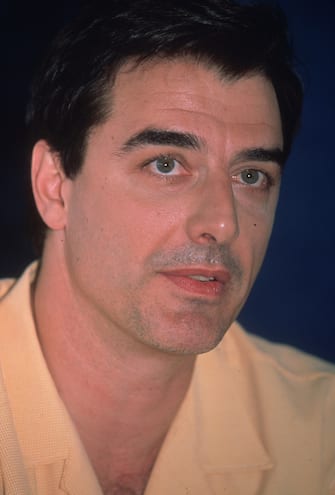 1999:  Candid headshot of American actor Chris Noth of television's Sex and the City, Beverly Hills, California.  (Photo by Munawar Hosain/Fotos International/Getty Images)