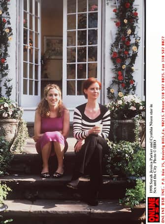1998 Sarah Jessica Parker and Cynthia Nixon star in Sex in the City.