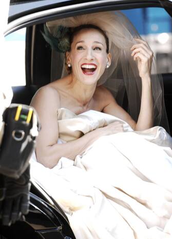 80007099 NEW YORK - OCTOBER 30: Actress Sarah Jessica Parker on the set of "Sex and the City: The Movie" on October 30, 2007 in New York City. (Photo by Kevin Mazur/WireImage)