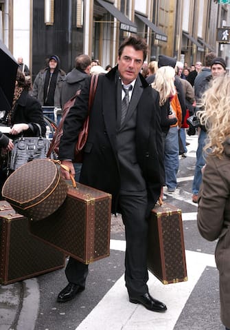 80135967 NEW YORK - MARCH 05: Actor Chris Noth on location for Annie Leibowitz's Vogue "Sex and the City" photo shoot March 5, 2008 in New York City. (Photo by James Devaney/WireImage)