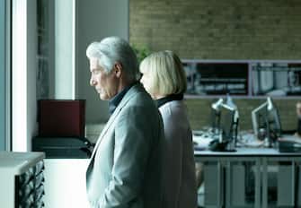 MotherFatherSon episode 1 Picture Shows: Max (RICHARD GERE), Angela (SARAH LANCASHIRE)
