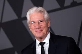 Actor Richard Gere attends the 2017 Governors Awards, on November 11, 2017, in Hollywood, California. / AFP PHOTO / VALERIE MACON        (Photo credit should read VALERIE MACON/AFP via Getty Images)