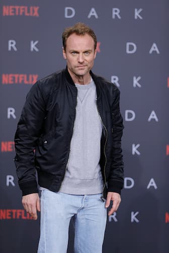 BERLIN, GERMANY - NOVEMBER 20:  Mark Waschke attends the premiere of the first German Netflix series 'Dark' at Zoo Palast on November 20, 2017 in Berlin, Germany.  (Photo by Andreas Rentz/Getty Images for Netflix)