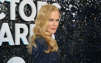Australian actress Nicole Kidman arrives for the 26th Annual Screen Actors Guild Awards at the Shrine Auditorium in Los Angeles on January 19, 2020. (Photo by Jean-Baptiste Lacroix / AFP) (Photo by JEAN-BAPTISTE LACROIX/AFP via Getty Images)