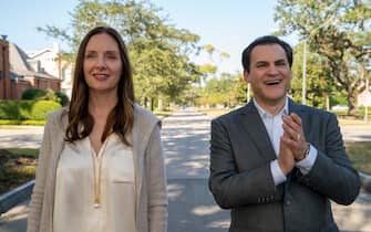 (L-R): Hope Davis as Gina Baxter and Michael Stuhlbarg as Tommy Baxter in YOUR HONOR, "Part One". Photo Credit: Skip Bolen/SHOWTIME. 