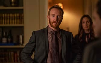 (L-R): Tony Curran as Frankie and Hope Davis as Gina Baxter in YOUR HONOR, "Part Three". Photo Credit: Skip Bolen/SHOWTIME. 