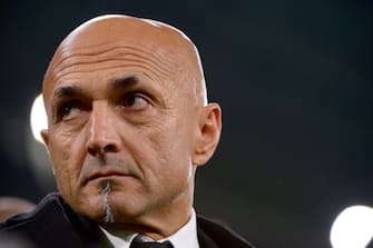 Juventus Vs. Roma ***** Collection Juventus *****
Foto LaPresse - Marco Alpozzi
17 12 2016 Torino ( Italia)
Sport Calcio
Juventus Vs. Roma
Campionato di Calcio Serie A TIM 2016 2017 - Juventus Stadium
Nella foto: Luciano Spalletti (As Roma);
Photo LaPresse - Marco Alpozzi
December 17, 2016 Torino ( Italy)
Sport Soccer
Juventus Vs. Roma
Italian Football Championship League A TIM 2016 2017 - Juventus Stadium
In the pic: Luciano Spalletti (As Roma);