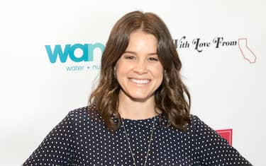 LOS ANGELES, CALIFORNIA - NOVEMBER 19:  Sosie Bacon attends With Love From California: A Night Of One Act Plays Benefiting Hurricane Relief Efforts Through Team Rubicon at The Pico Playhouse on November 19, 2017 in Los Angeles, California.  (Photo by Greg Doherty/Getty Images,)